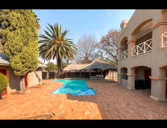 4 BEDROOM HOUSE FOR SALE IN SUNWARD PARK